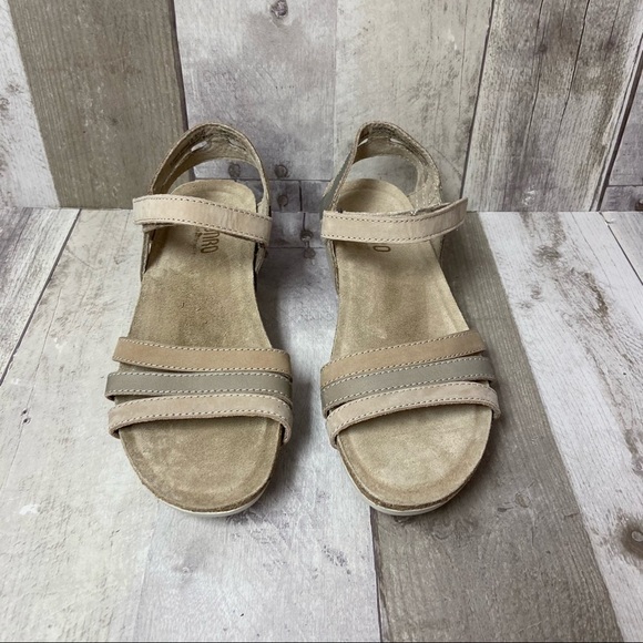 NWOT Munro Summer Sandals Size 8.5 - Picture 7 of 11